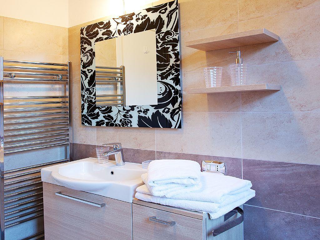 Apartment Bella Vista In Mezzegra With Pool Sleeps 6- By Italian Apartments エクステリア 写真